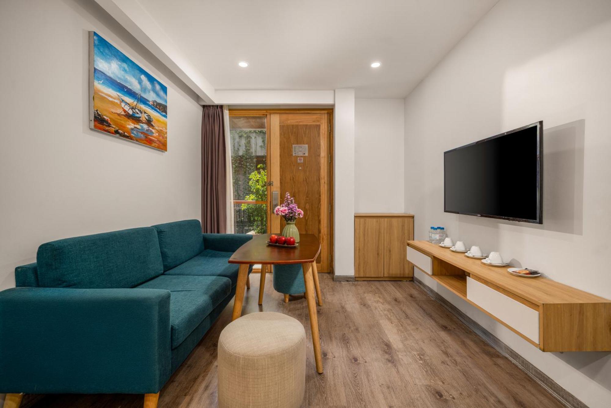 Lahome Boutique And Hotel